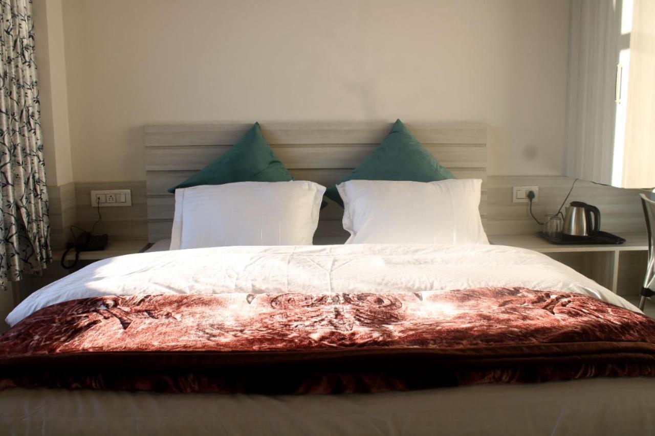 Him Aashrey B&B Homestay Shimla Exterior foto